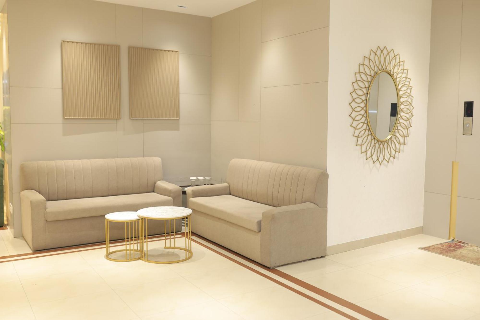 Hotel Prag Continental 古瓦哈提 外观 照片