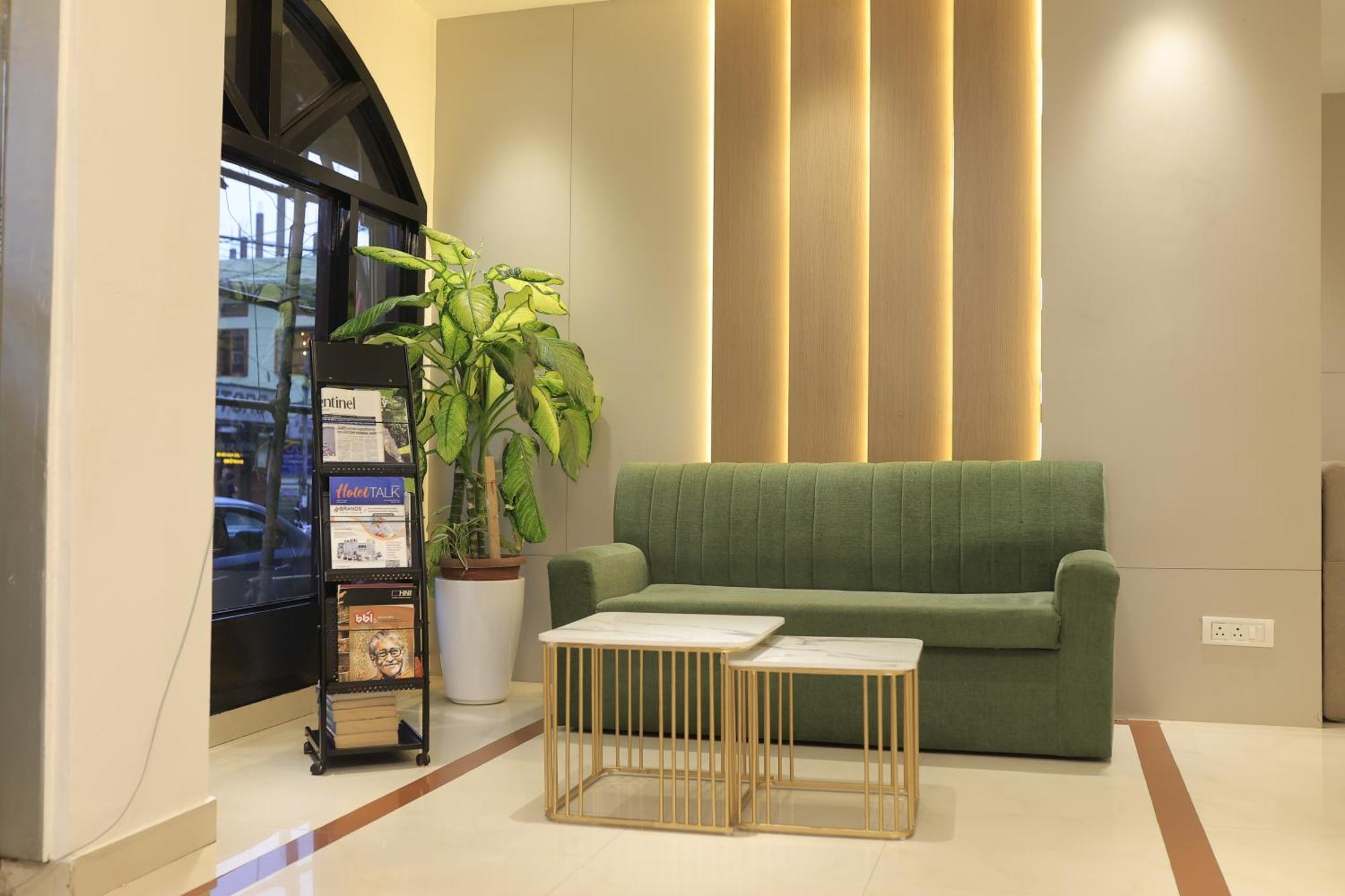Hotel Prag Continental 古瓦哈提 外观 照片