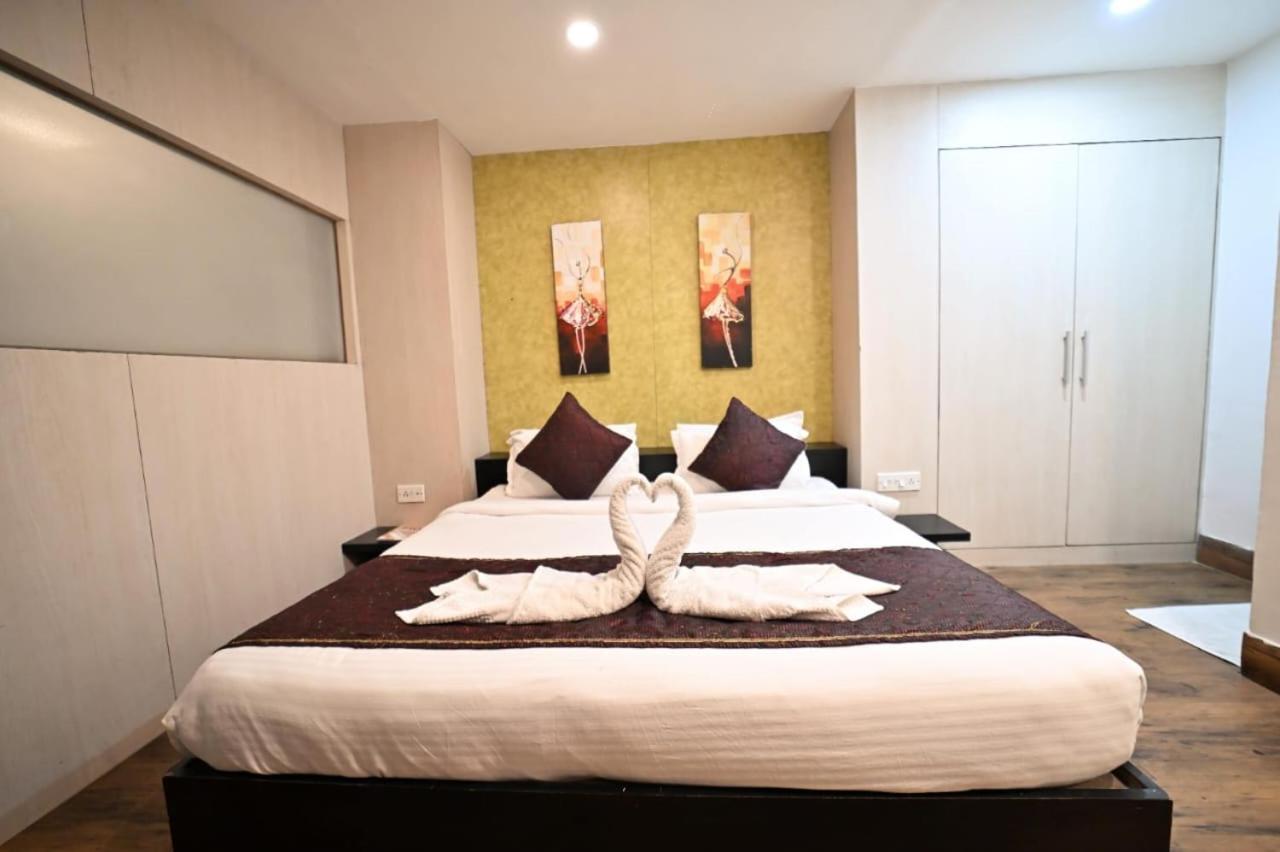 Hotel Prag Continental 古瓦哈提 外观 照片