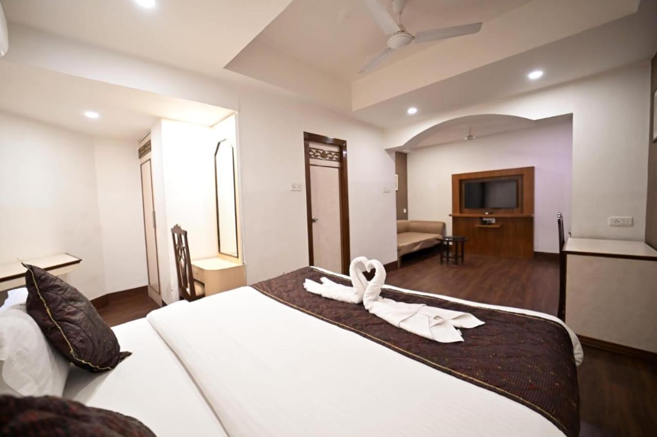 Hotel Prag Continental 古瓦哈提 外观 照片