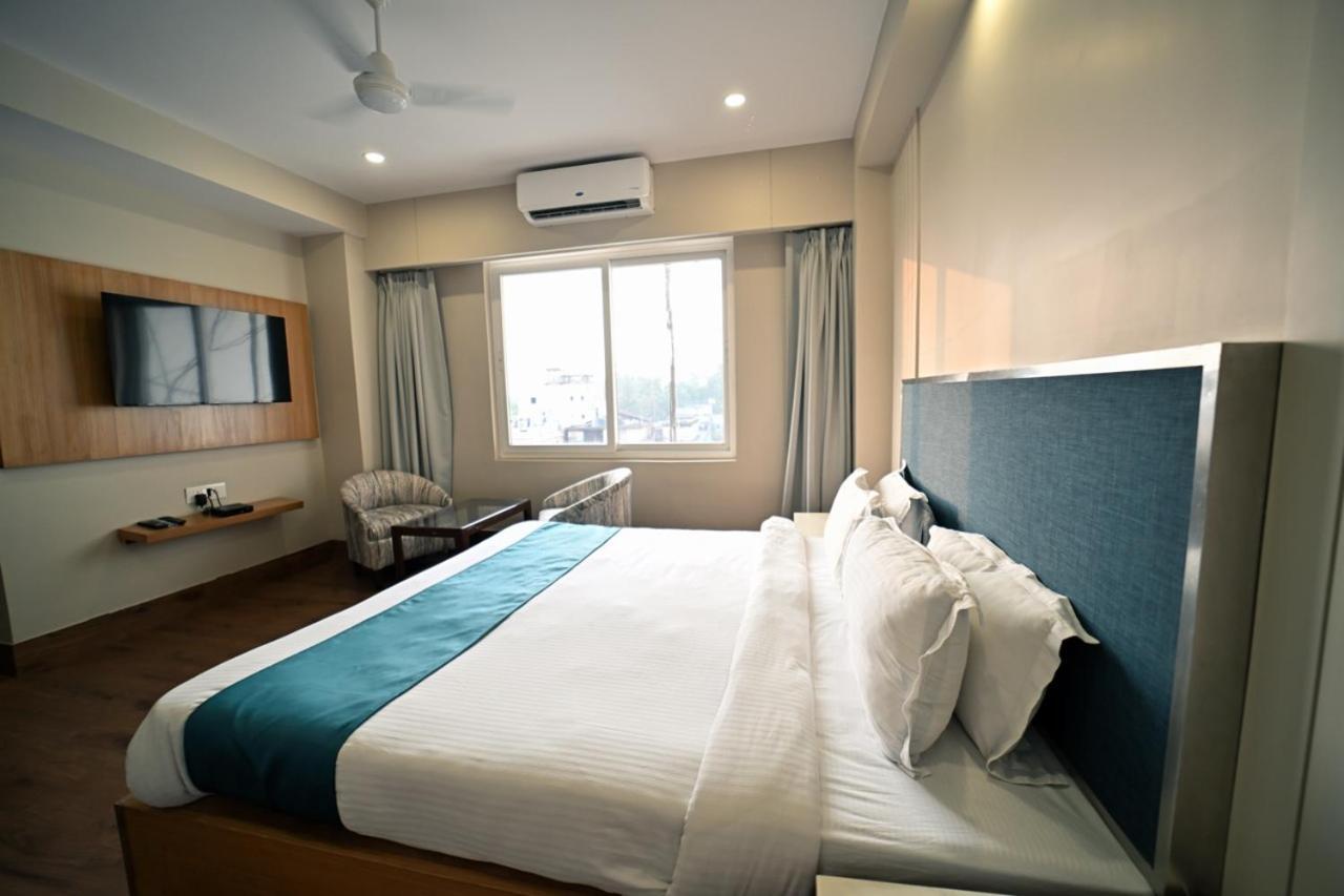 Hotel Prag Continental 古瓦哈提 外观 照片