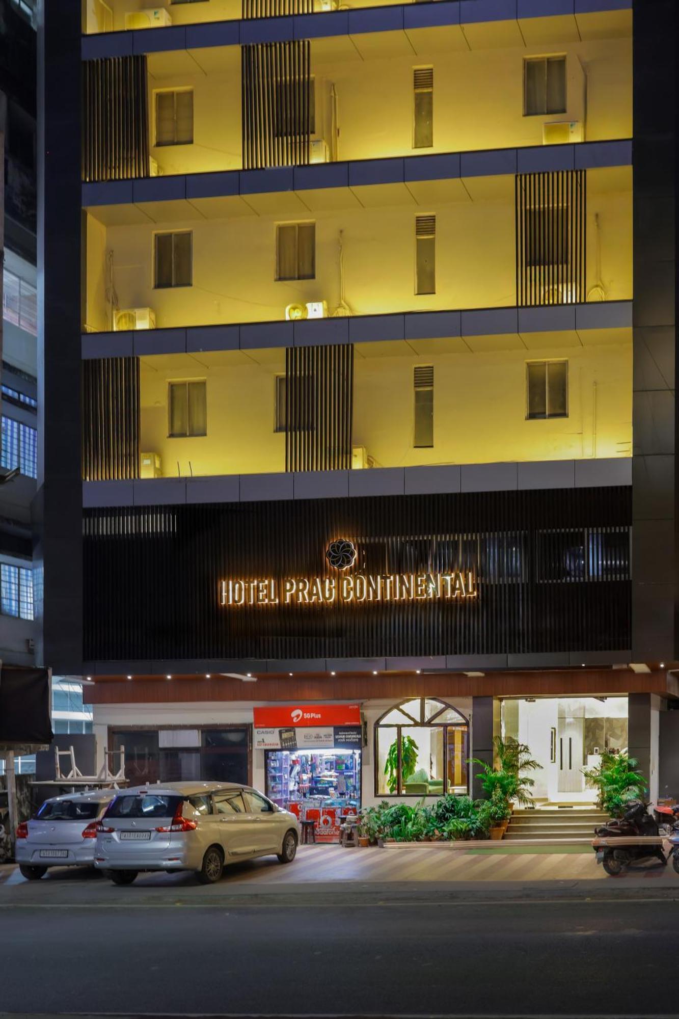 Hotel Prag Continental 古瓦哈提 外观 照片