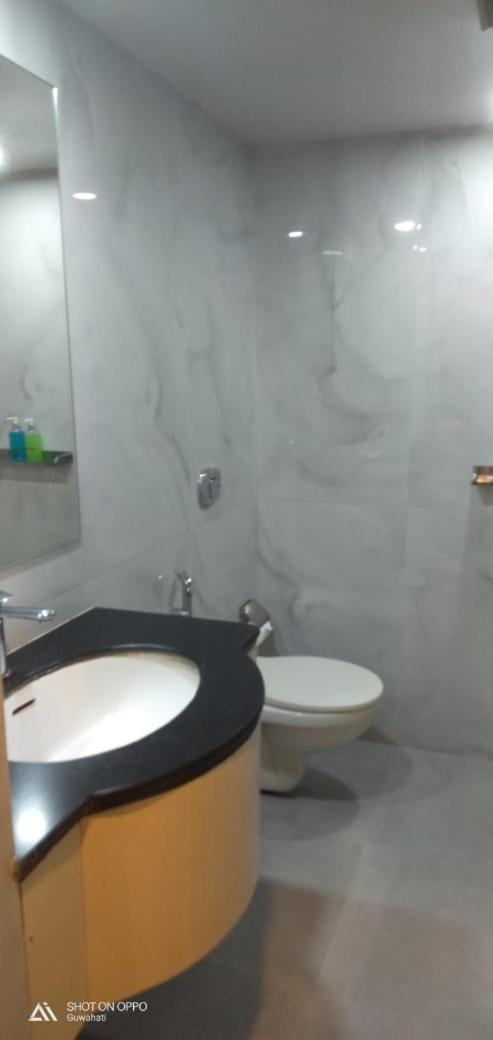 Hotel Prag Continental 古瓦哈提 外观 照片